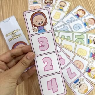 ficha com mãos e números